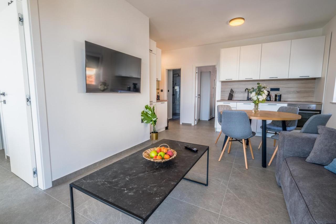 Apartment House Vista Цриквениця Екстер'єр фото